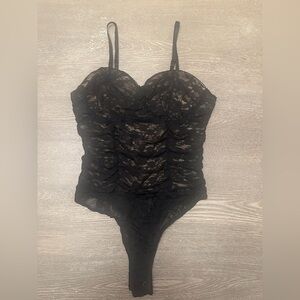 NWOT JUST POLLY BLACK LACE CINCHED THONG BODYSUIT - Size Small SKU:197